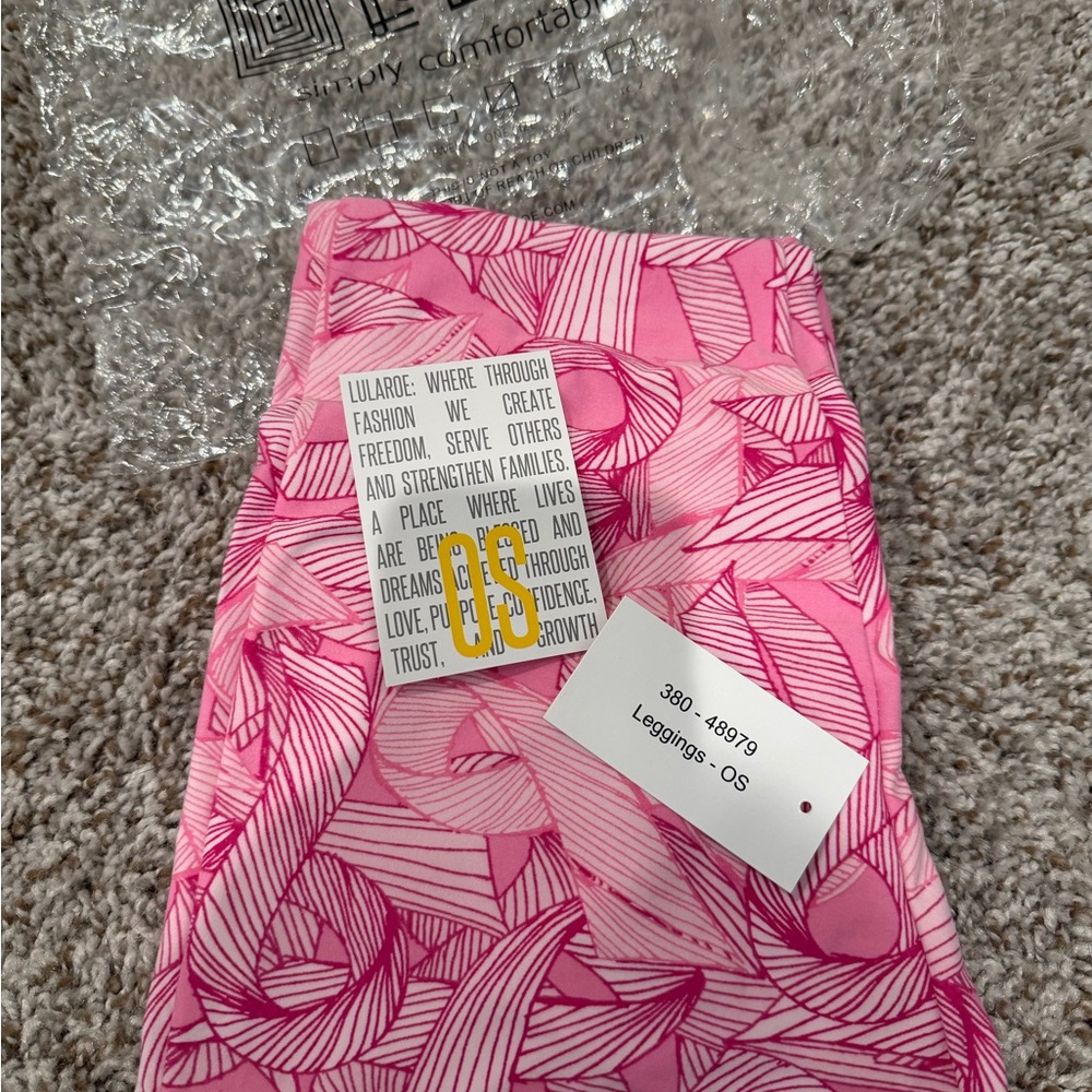 LuLaRoe Breast Cancer Awareness Leggings